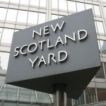 464px-New_Scotland_Yard_sign_3